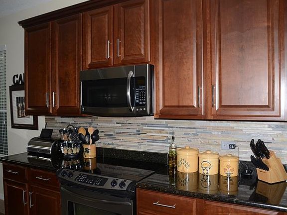 4th image of 916 Eagle Vista Way