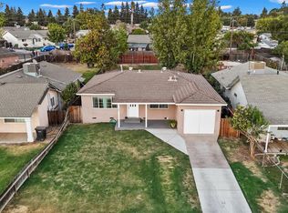 568 East St, Waterford, CA 95386