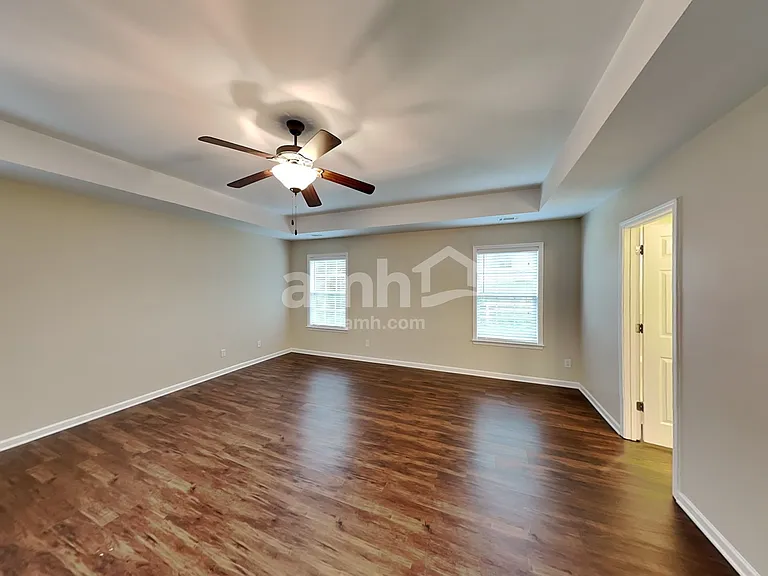 122 Tilton Dr — Photo 13