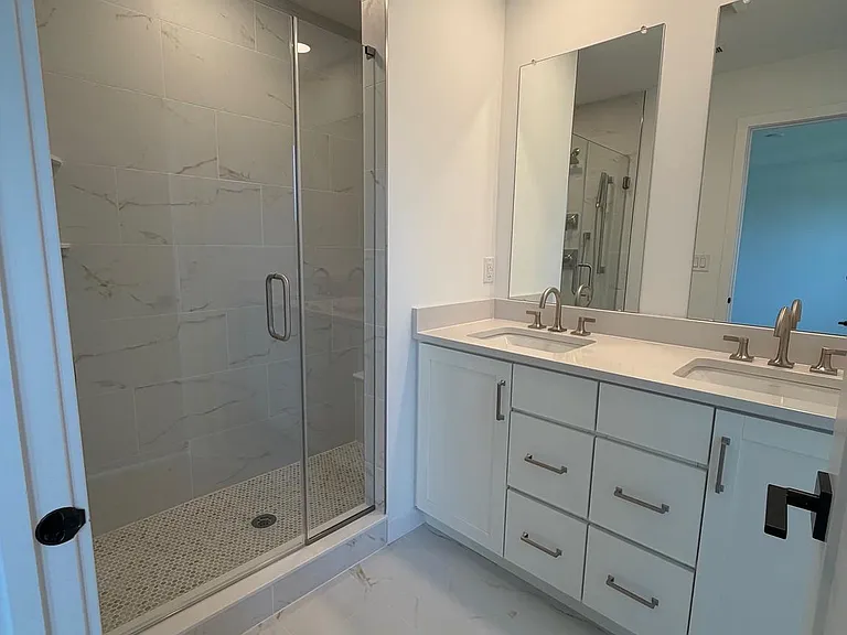 111 Brianna Ct #6 — Photo 32