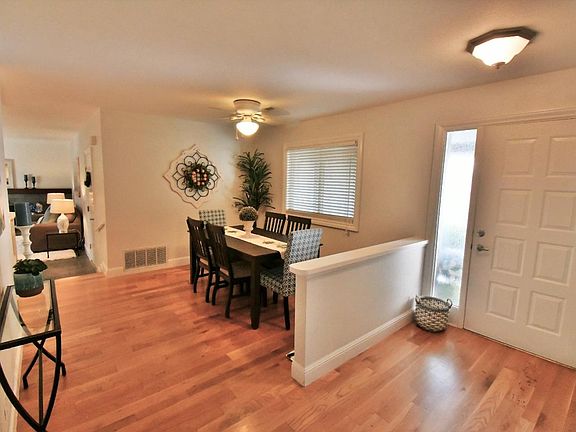 4th image of 1070 Ayer Dr