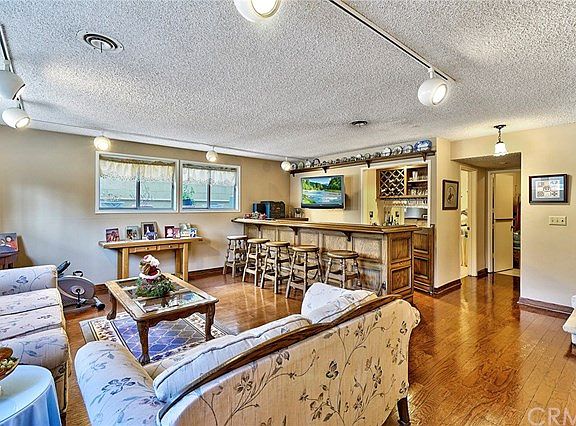 5th image of 3501 Julian Ave