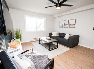 1004 W Main St #104, Urbana, IL 61801