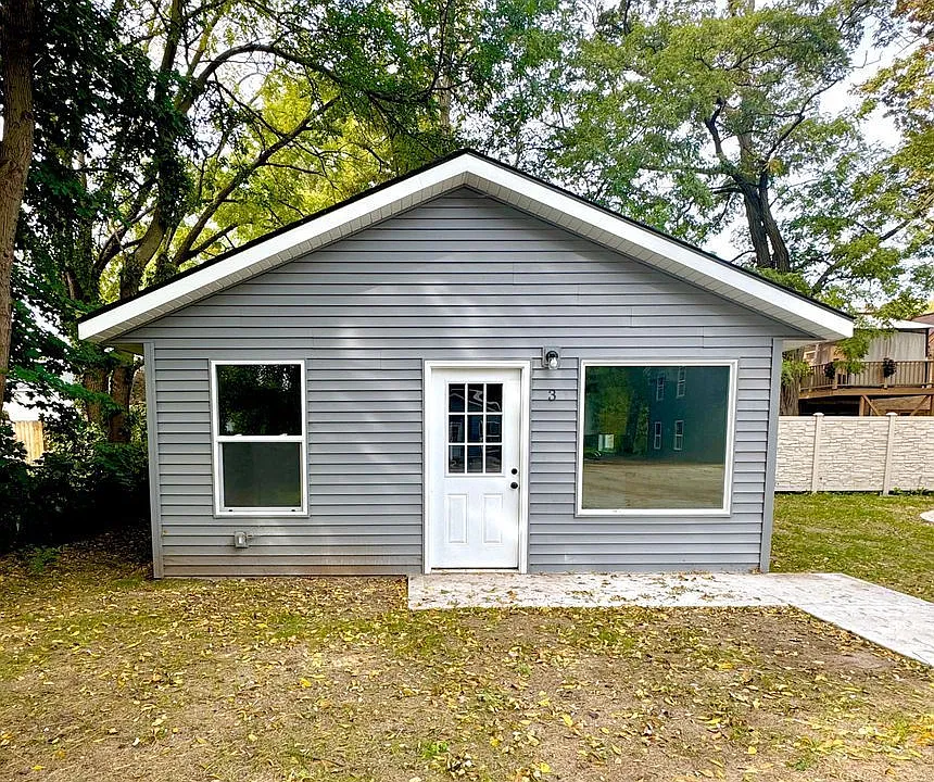 609 Amity Ave