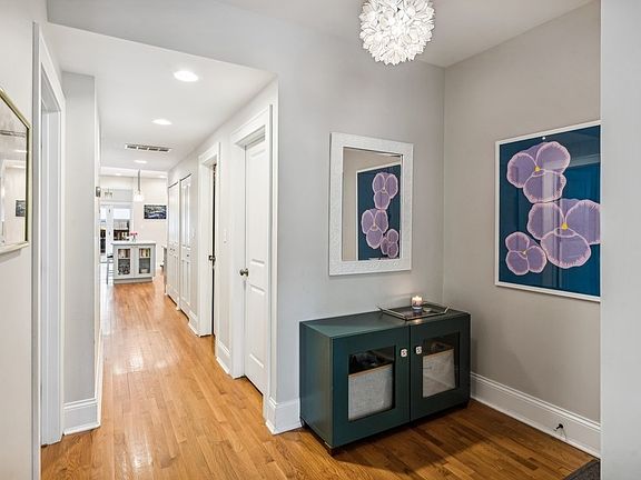 2nd image of 1449 W Summerdale Ave APT 1