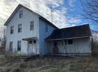 303 N Pine St, Irving, IL 62051