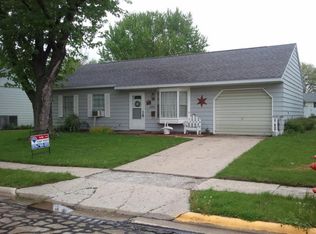 2204 14th Ave, Sterling, IL 61081