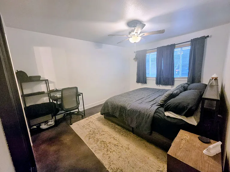 2200 Dickson Dr #124 — Photo 8