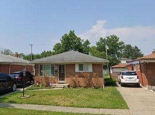 6131 N Evangeline St, Dearborn Heights, MI 48127