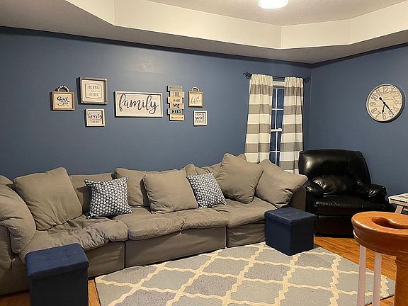  Dining room or family room