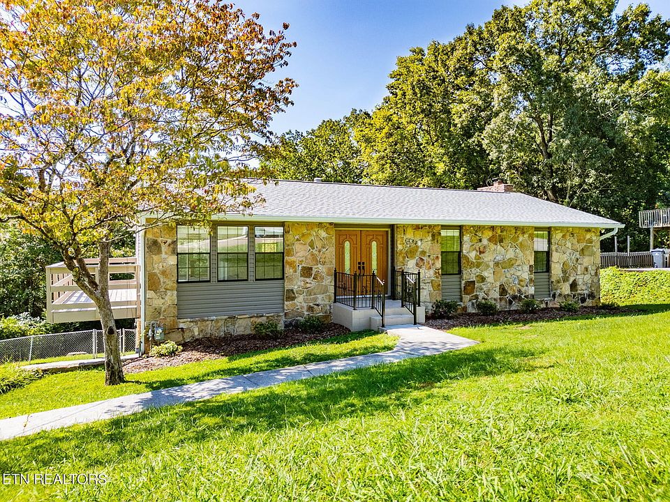 1st image of 4804 Farland Dr