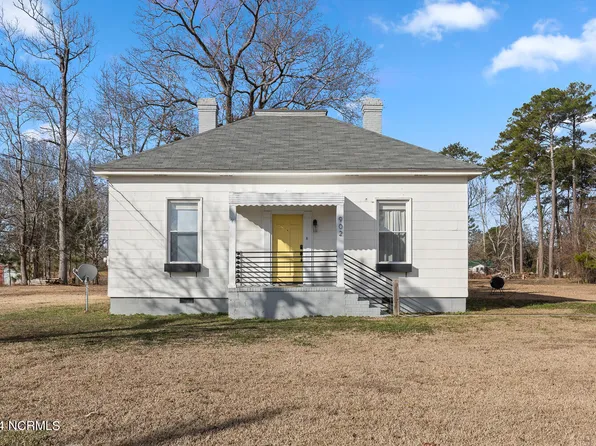 902 Jenkins Avenue, Maysville, NC 28555