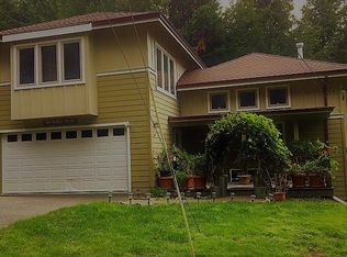 326 Ridge Rd, Shelter Cove, CA 95589