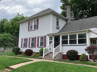 1006 Richard St, Henry, IL 61537