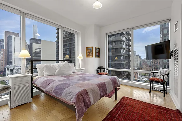 Rented by Compass | media 36