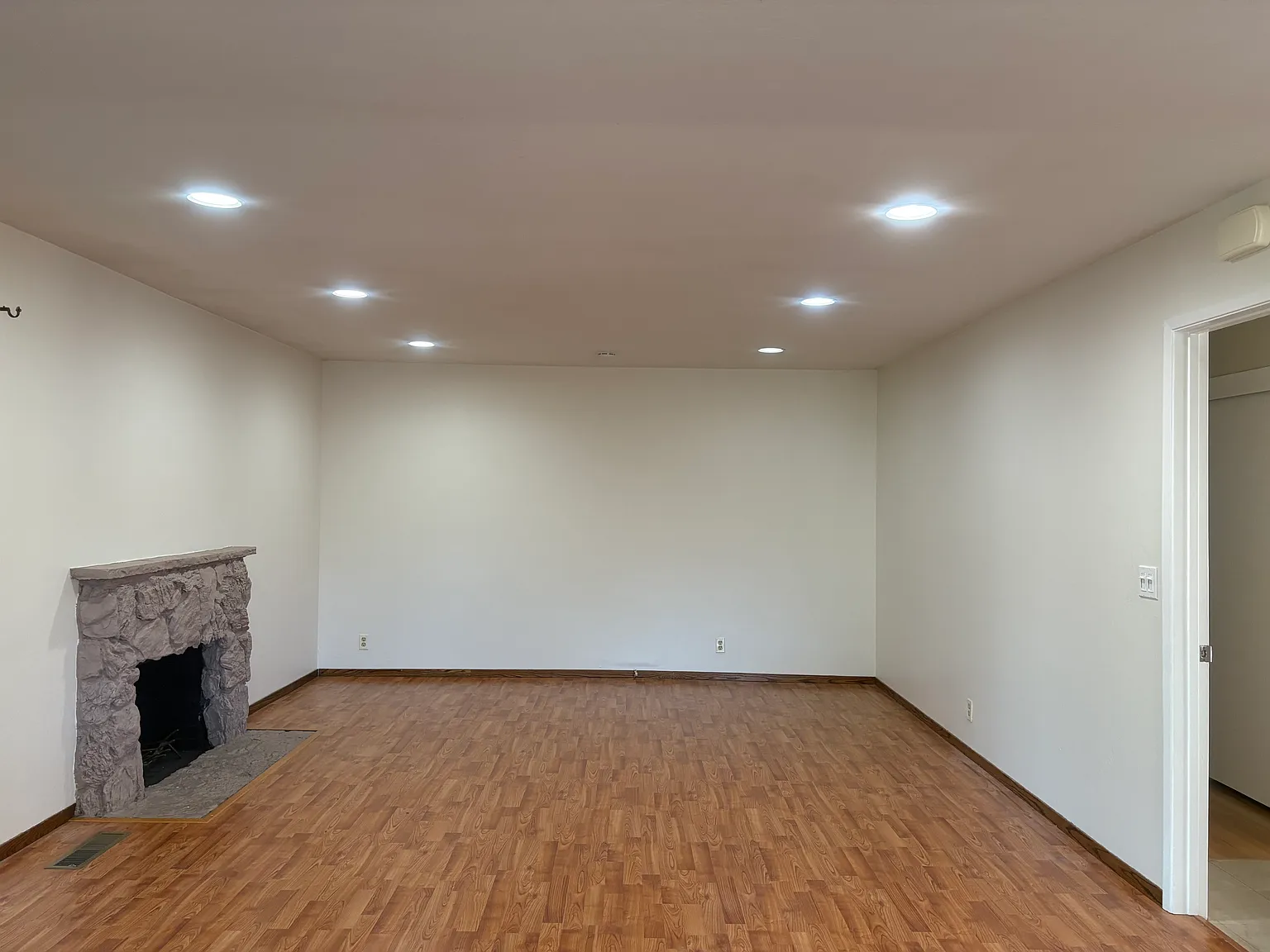 3461 Davenant Ct — Photo 3
