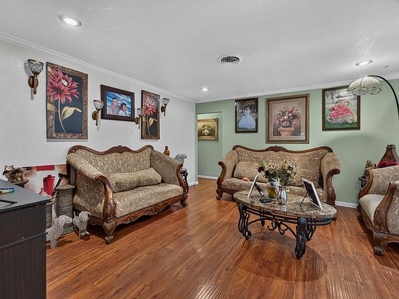 5th image of 1785 Kenwood Way