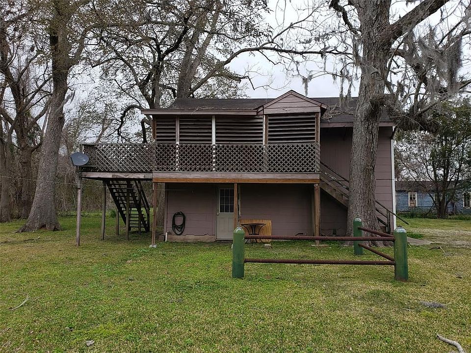 1st image of 2106 S Columbia Dr #B