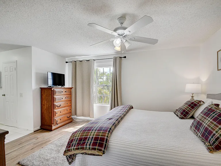 11862 Brier Patch Ct E — Photo 17