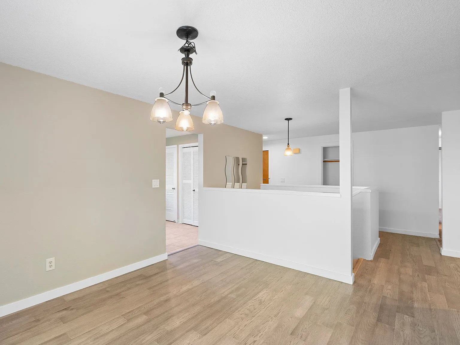 1107 Meadowview Ct