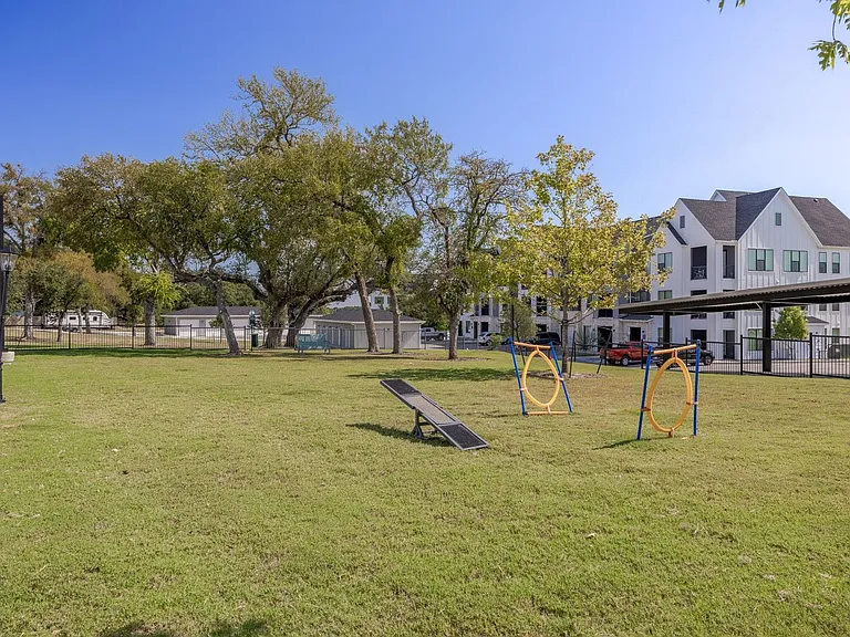 Water's Edge Townhomes — Photo 6