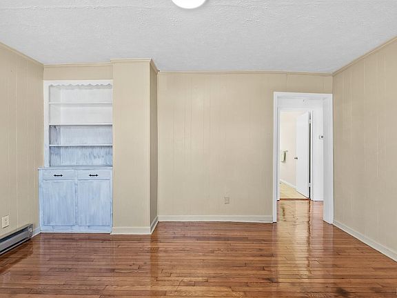 3rd image of 281 Old Wright Shop Rd