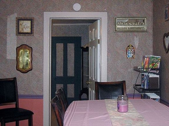 3rd image of 109 Sampson St