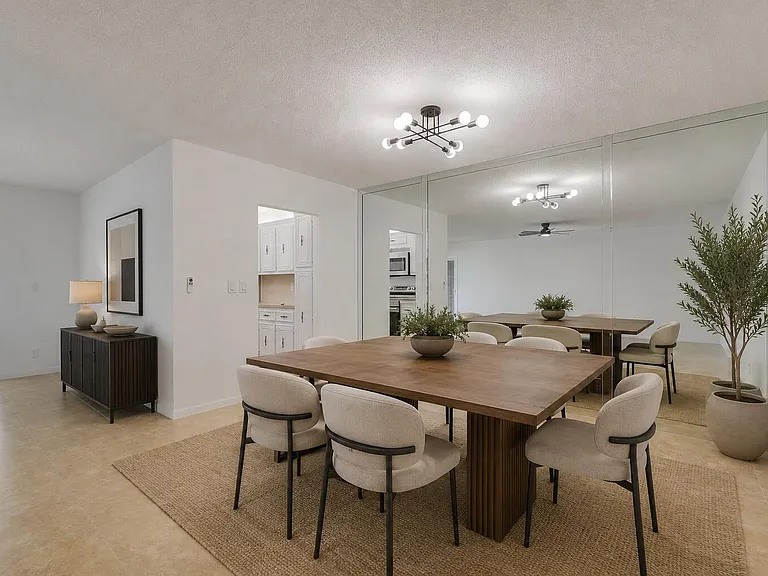 1142 Circle Ter W #C — Photo 10