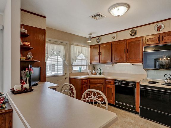 2nd image of 1182B Clydebank Ct
