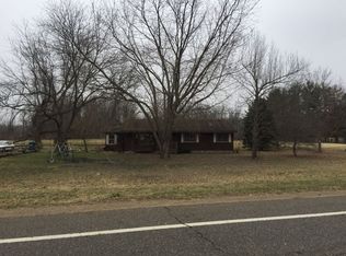 370 Riverview Dr, Plainwell, MI 49080