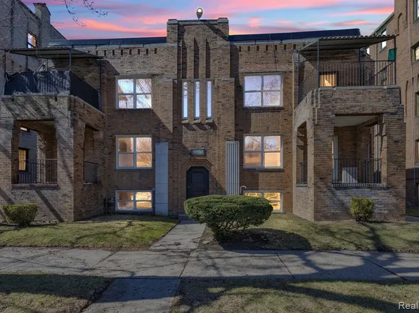 17701 Manderson Rd, Highland Park, MI 48203