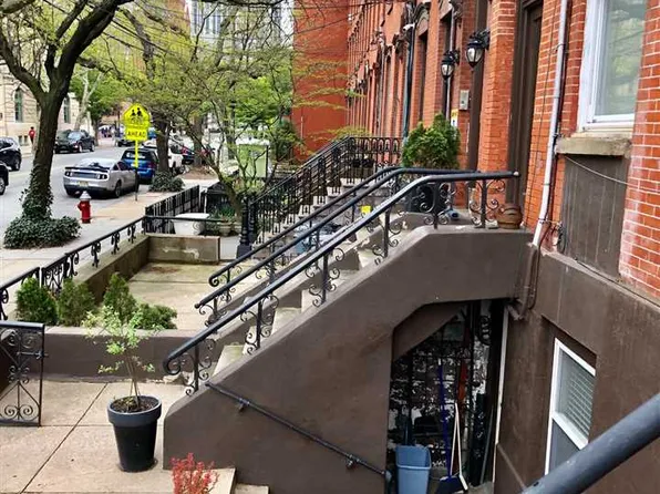 149 Grand Street image 12 of 12