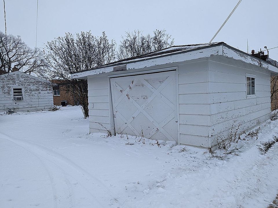 205 3rd St SE, Hallock, MN 56728 Zillow