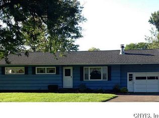 9 Trelign Dr, North Syracuse, NY 13212