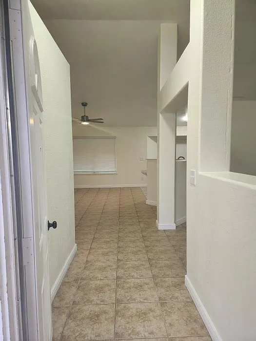 3 bed, 1573 sqft, $2,200 — Photo 2
