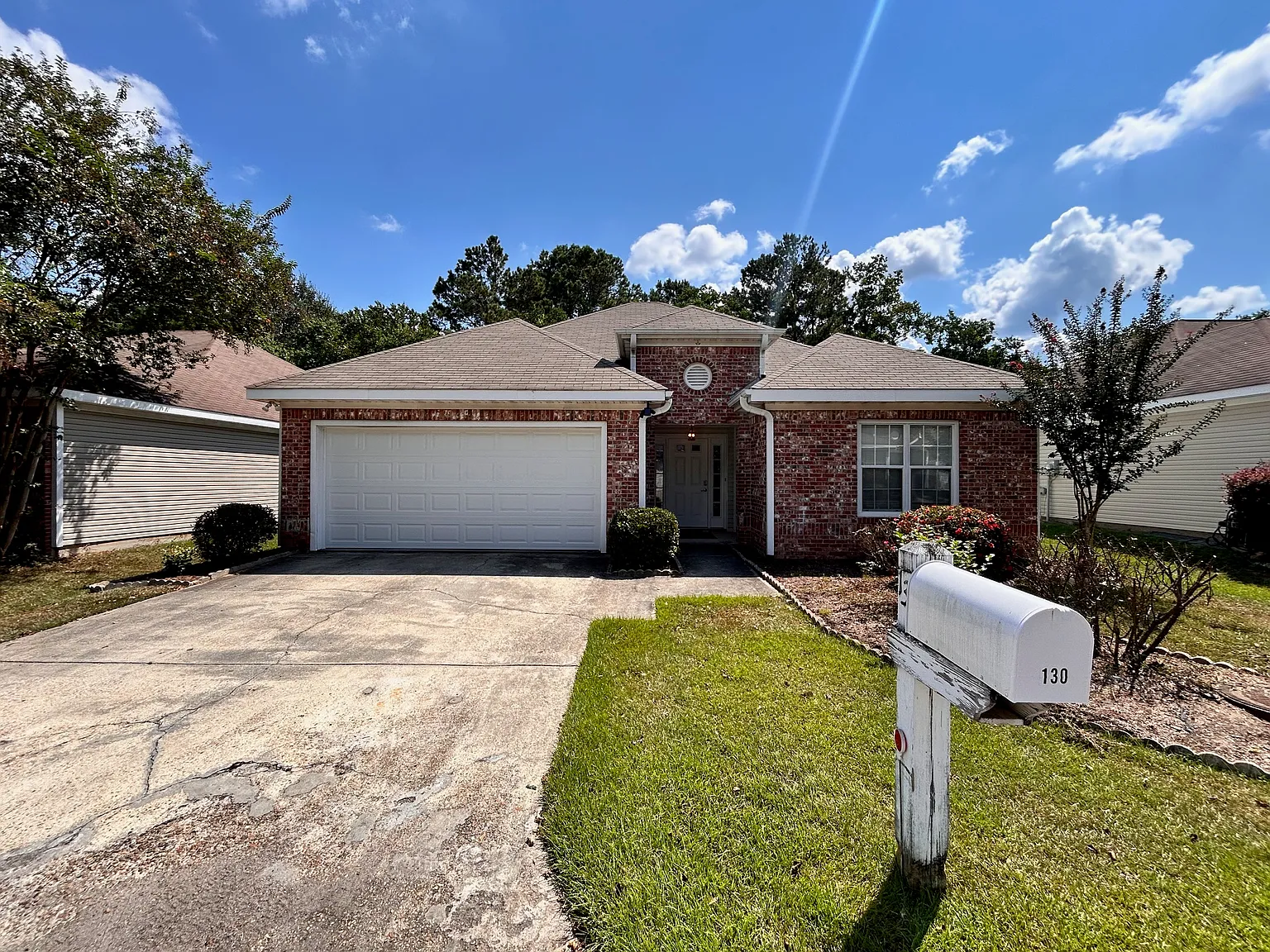 3 bed, 2165 sqft, $1,800 — Photo 1