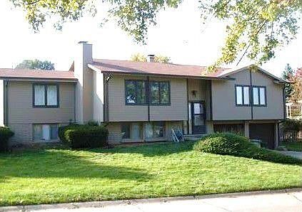 1st image of 1218 N 146th Plz
