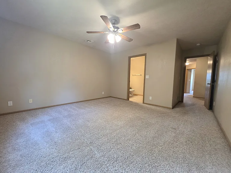 606 Highland Ridge Dr #1 — Photo 15
