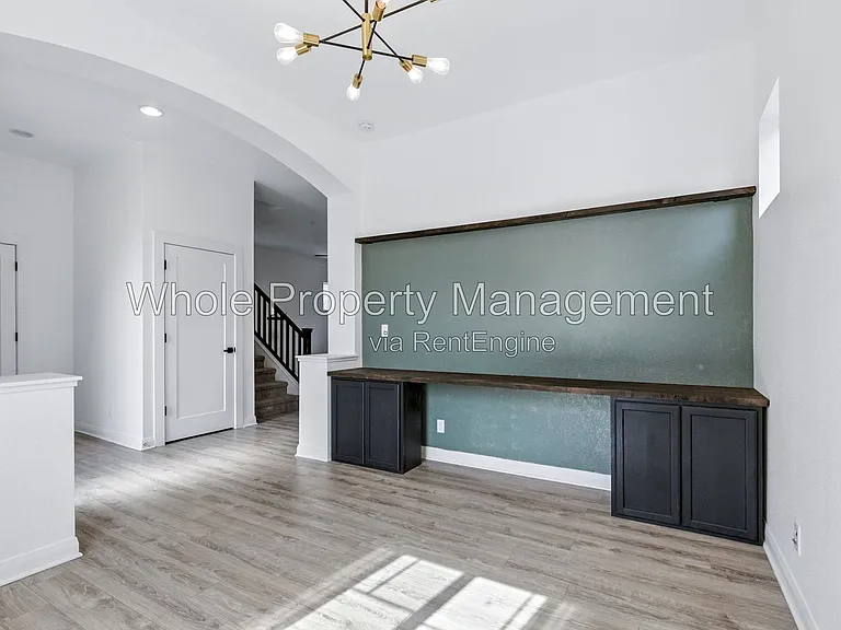 6619 Mariposa Ct — Photo 3