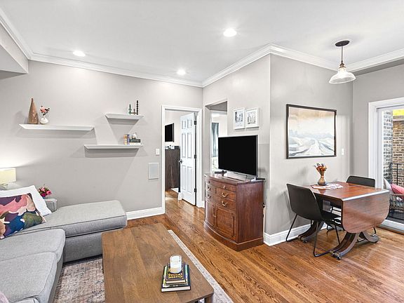 2nd image of 4909 N Janssen Ave APT 2W