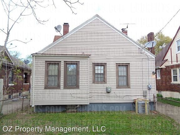 3rd image of 1963 Garden Ln