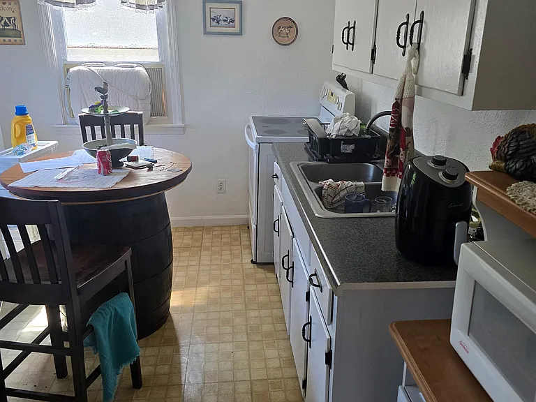 773 Shore Rd — Photo 8