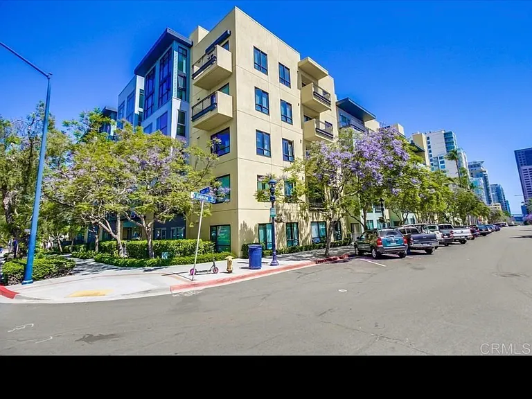 889 Date St — Photo 29