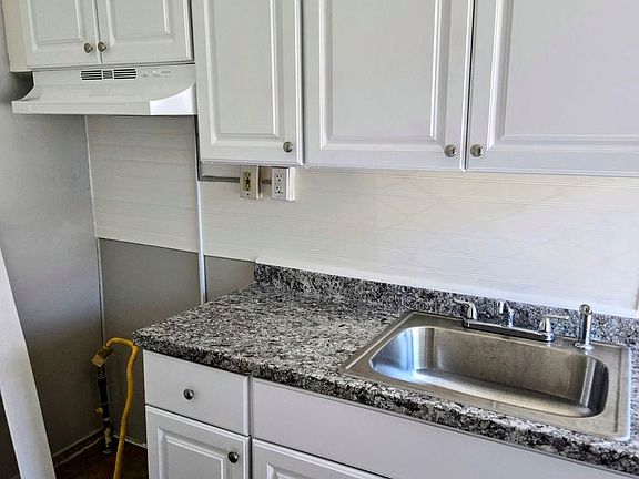 5th image of 512 W Chew St #1