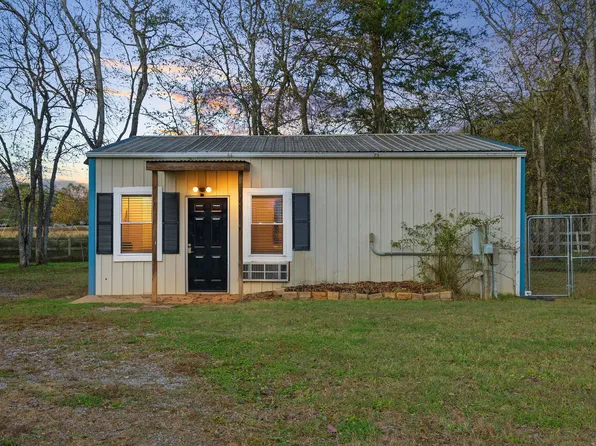 2386 Bear Creek Pike, Columbia, TN 38401