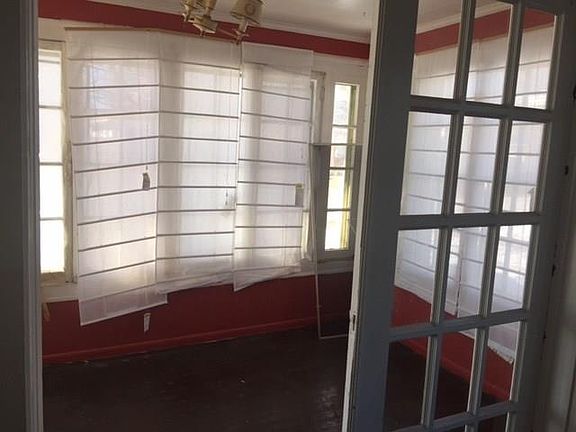 5th image of 4215 N Evanston Ave
