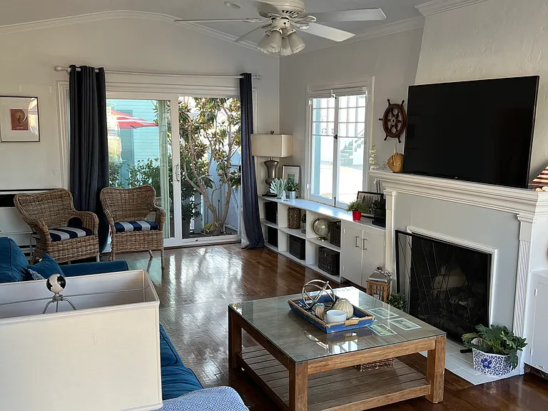 227 Apolena Ave — Photo 8