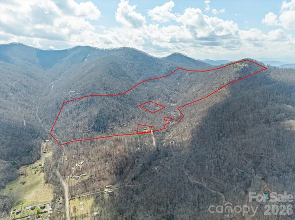 140 Wild Mountain Ln, Barnardsville, NC 28709