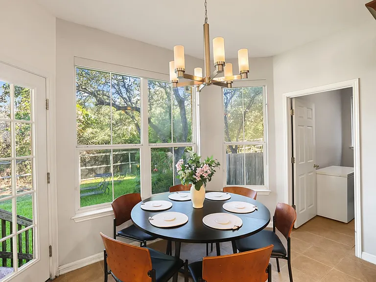 2911 Dason Ledge — Photo 14