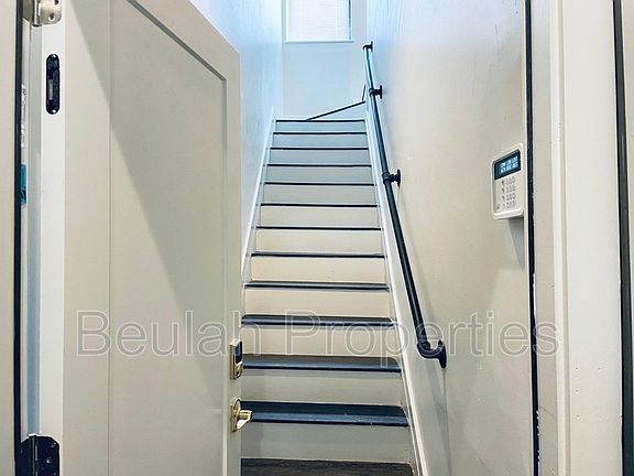 2nd image of 2018 Sidney St #B